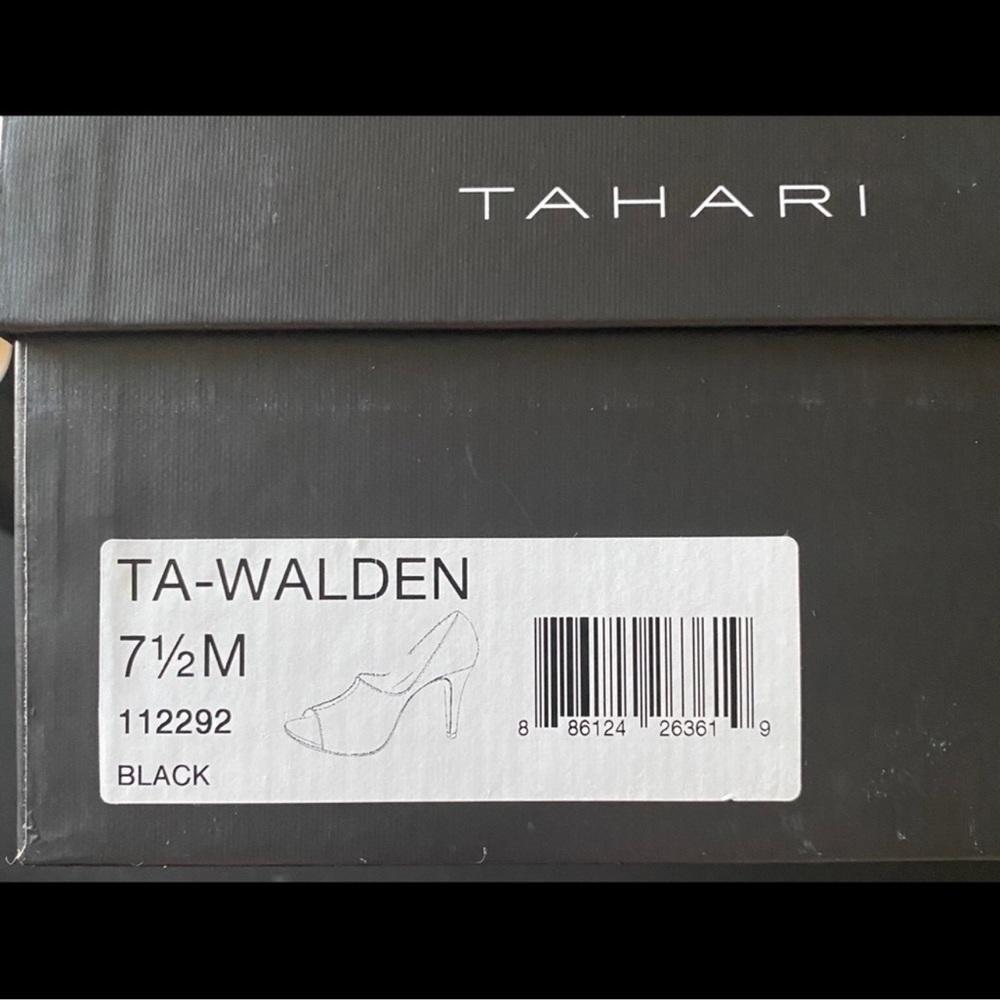 TAHARI - Gorgeous Black Leather Heels in a Size 7.5 Comfortable & Sexy -Peep Toe - Picture 7 of 8